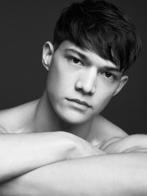 20221008_RT_VNY_Simon_014_Low_SRGB