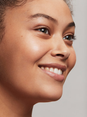 20221026_RT_Beauty_Simone_Jag_0208_Low_SRGB