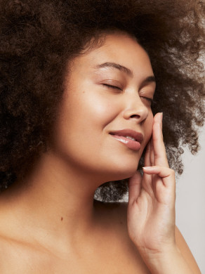 20221026_RT_Beauty_Simone_Jag_0464_Low_SRGB