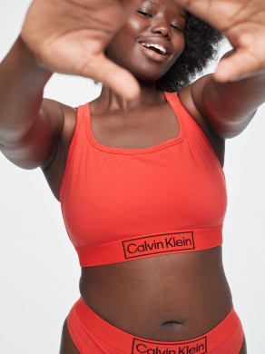 52006823_801_alternate2_019_Low